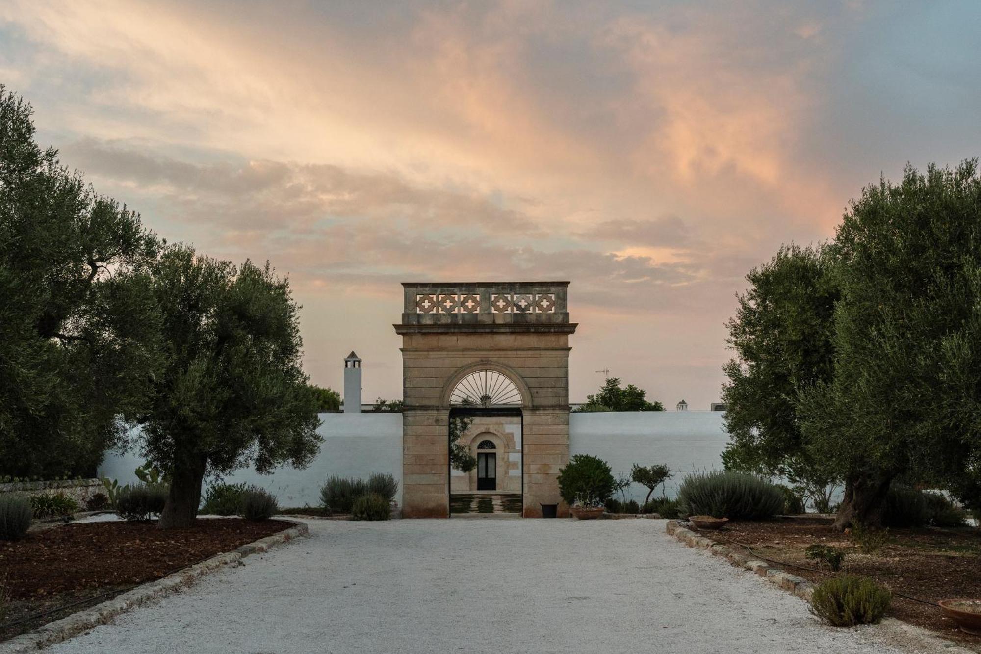 Bed and Breakfast Masseria Gorgognolo Ostuni Exterior foto