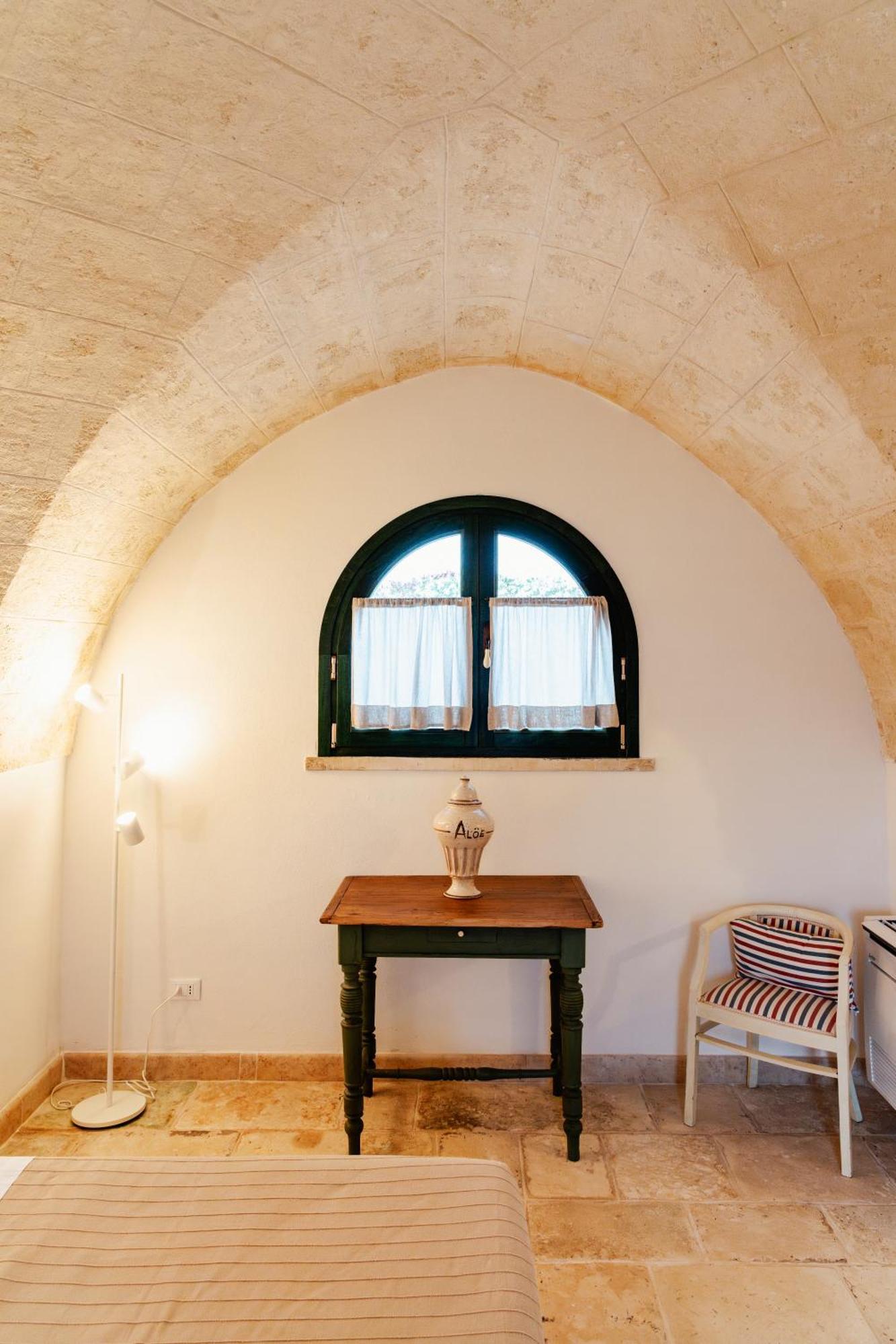 Bed and Breakfast Masseria Gorgognolo Ostuni Exterior foto