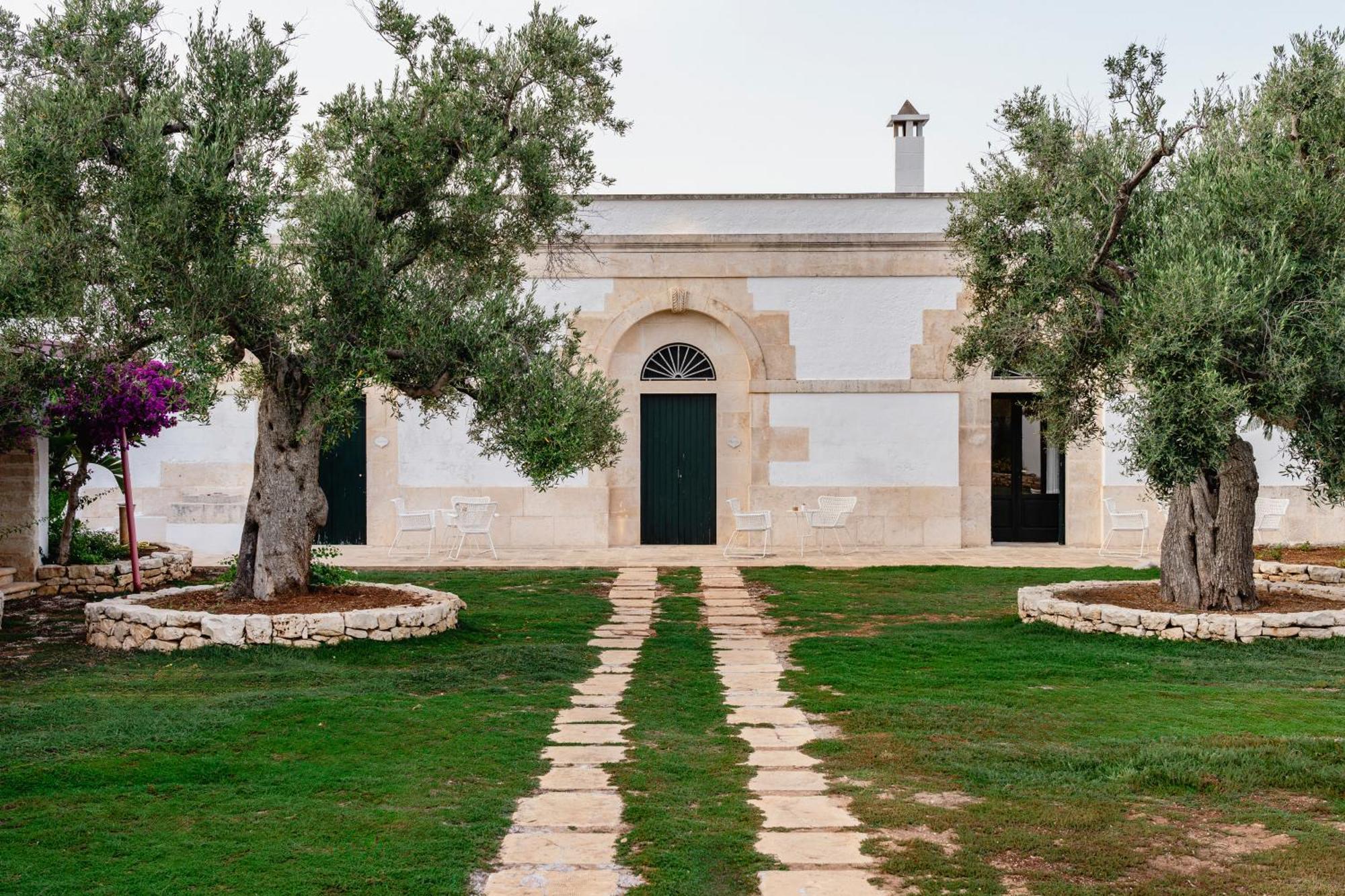 Bed and Breakfast Masseria Gorgognolo Ostuni Exterior foto